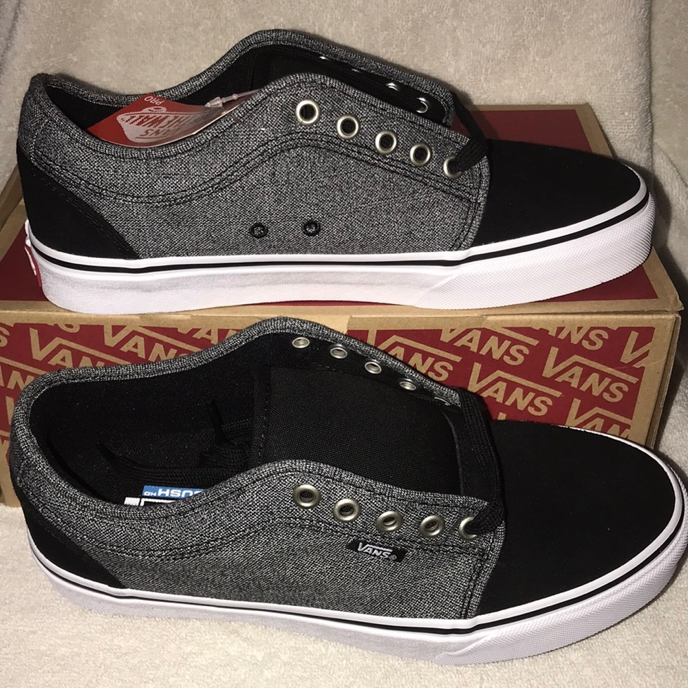 >Ⓜ️CHUKKA ULTRA CUSH PADDED TONGUE & ANKLE LOW TOP LACE UP UNISEX BRAND NEW VANS